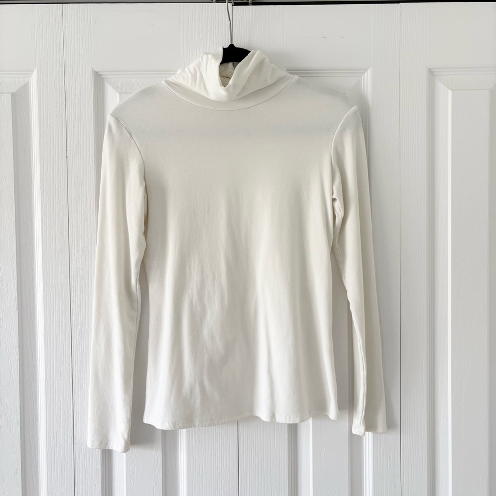 Trendy Queen White Turtleneck Top